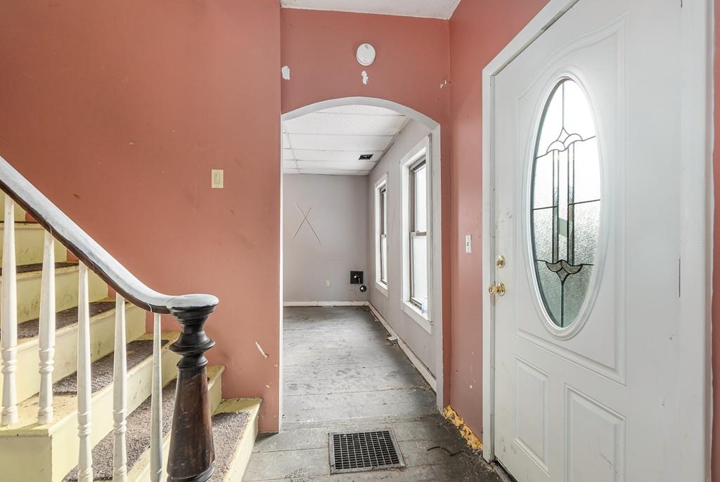 190 West Orange Road Orange, MA 01364 - Photo 3 of 34
