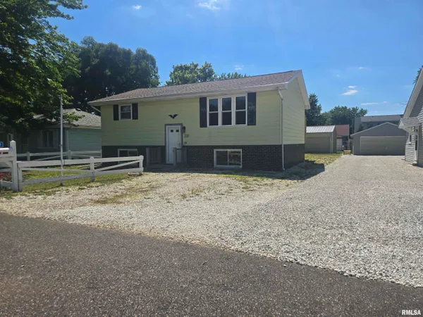 $199,900 | 1149 Perry Lane, East Peoria, IL 61611