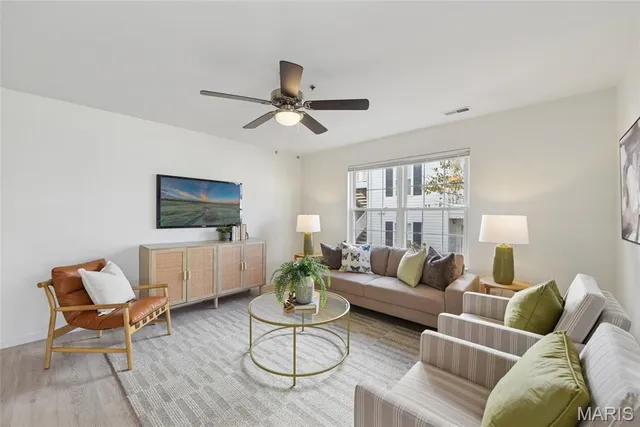 $164,900 | 16535 Victoria Crossing Drive, Unit H, Wildwood, MO 63040