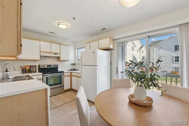 $164,900 | 16535 Victoria Crossing Drive, Unit H, Wildwood, MO 63040