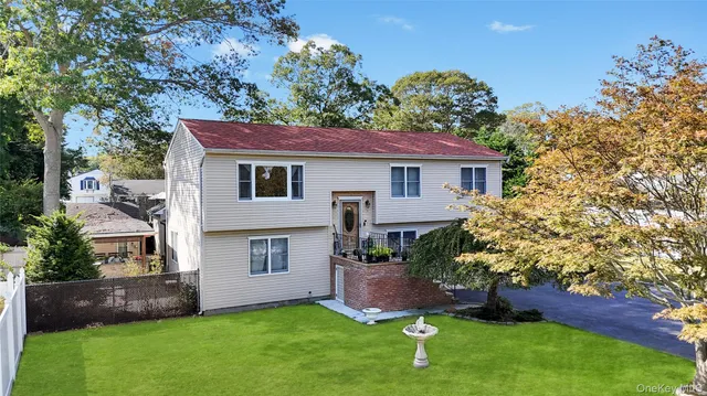 a picture of a bench in a bathroom
