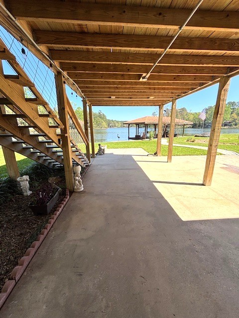 318 Ridgewood Road Goodrich, TX 77335 - Photo 30 of 49 a view of a indoor basketball room