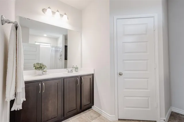 $2,390 | 404 Wrangler Lane, Denton, TX 76209