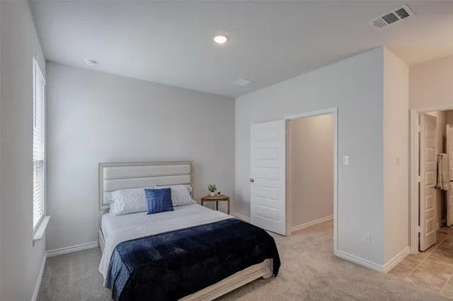 $2,390 | 404 Wrangler Lane, Denton, TX 76209