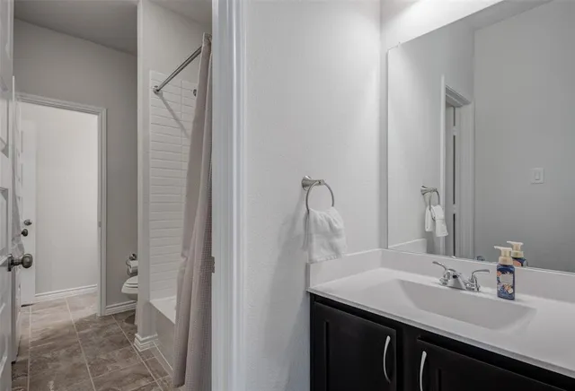 $2,390 | 404 Wrangler Lane, Denton, TX 76209