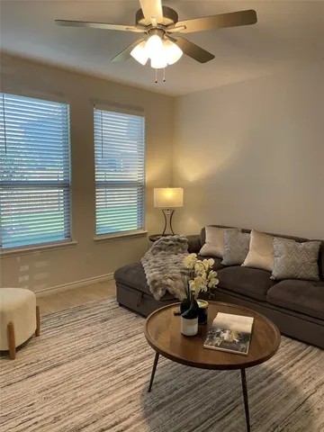 $2,390 | 404 Wrangler Lane, Denton, TX 76209