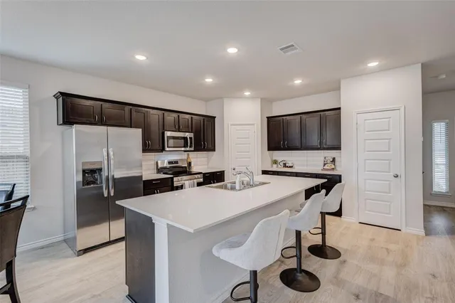 $2,390 | 404 Wrangler Lane, Denton, TX 76209