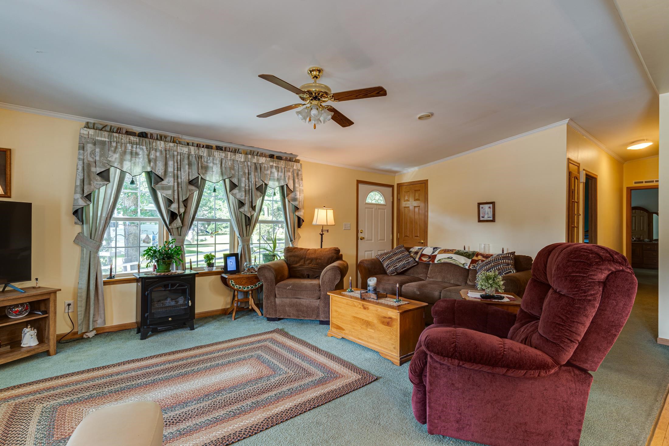 140 Eagle Drive Rochester, NH 03868 - Photo 8 of 36
