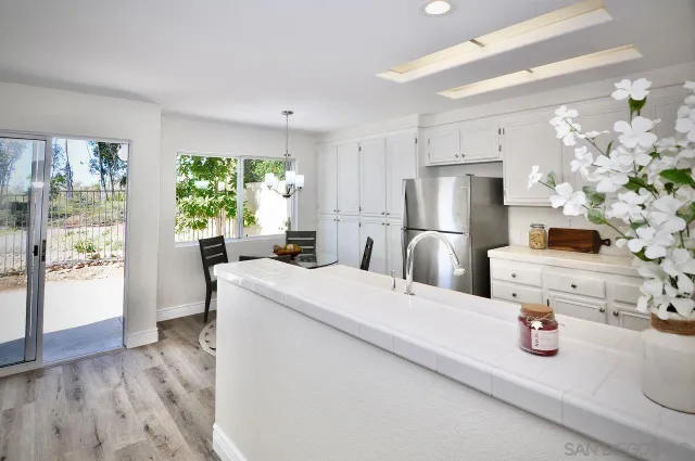 $1,319,998 | 10878 Caminito Colorado, San Diego, CA 92131