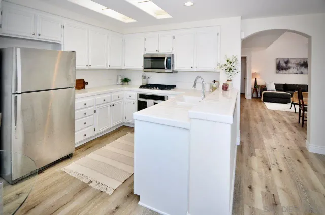 $1,319,998 | 10878 Caminito Colorado, San Diego, CA 92131