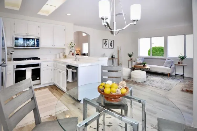 $1,319,998 | 10878 Caminito Colorado, San Diego, CA 92131