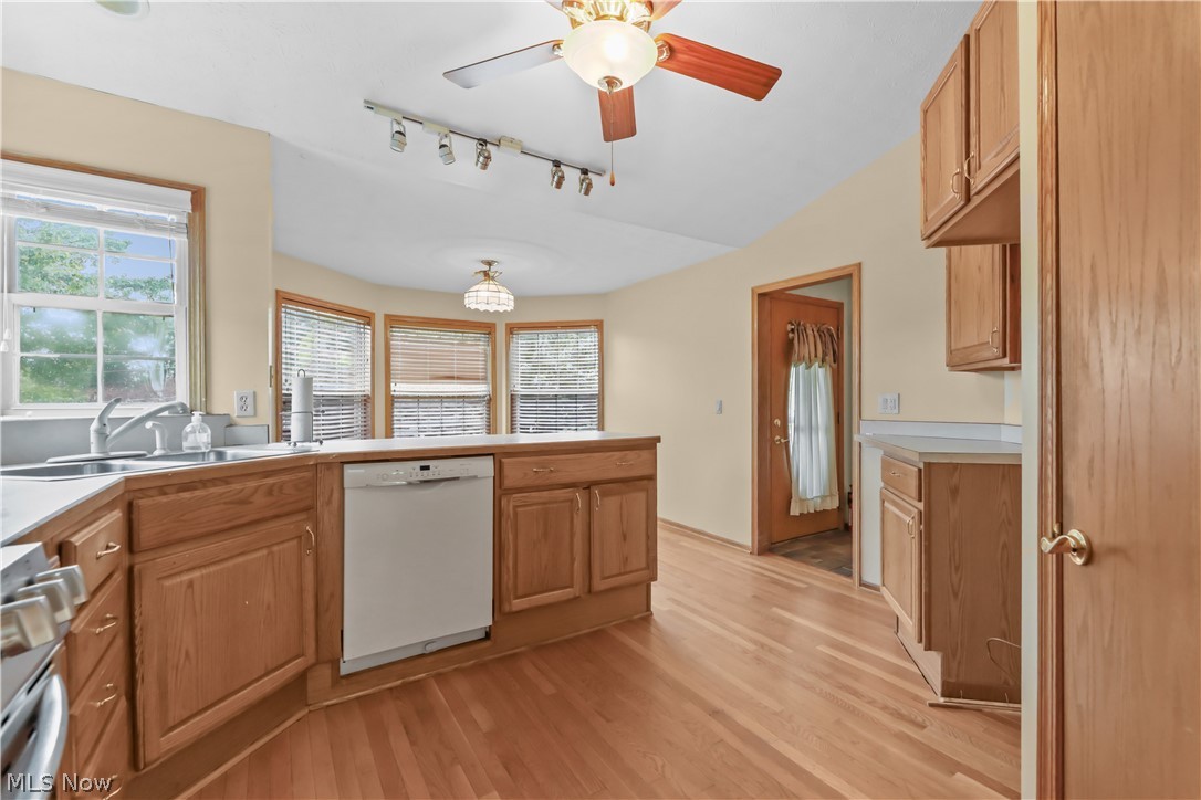 1701 Woods Road Akron, OH 44306 - Photo 16 of 43