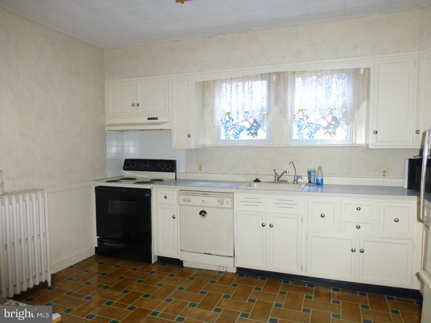 77 Park Road Wyomissing, PA 19609 - Photo 12 of 16 Kitchen