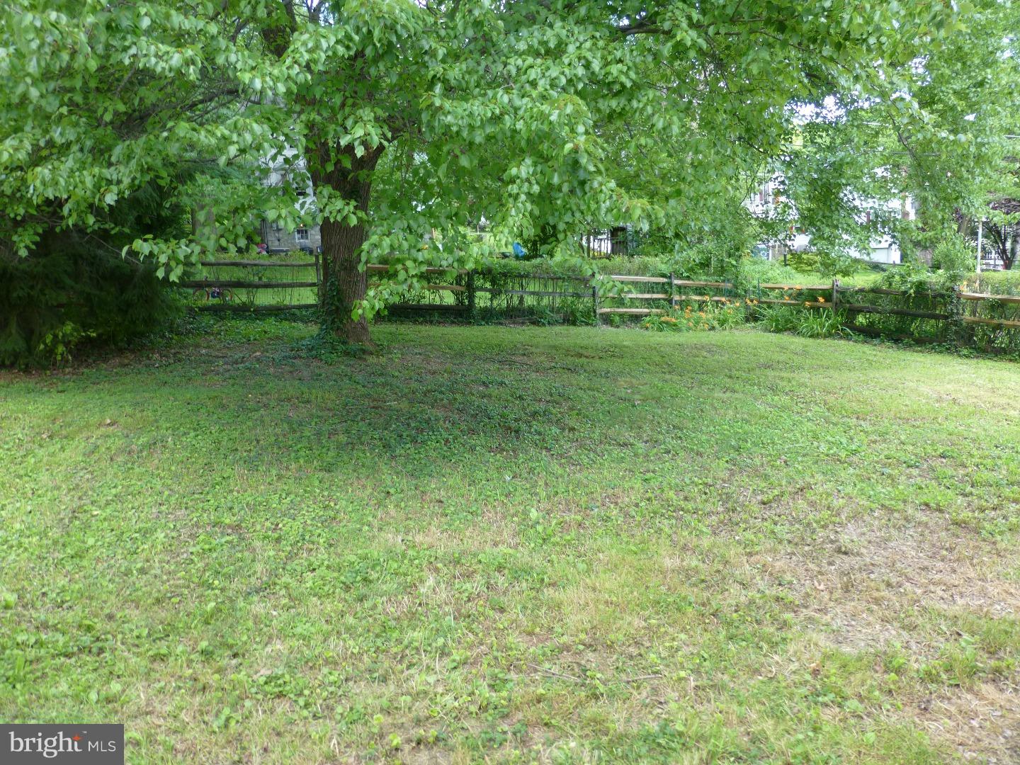 77 Park Road Wyomissing, PA 19609 - Photo 5 of 16 Exterior Back