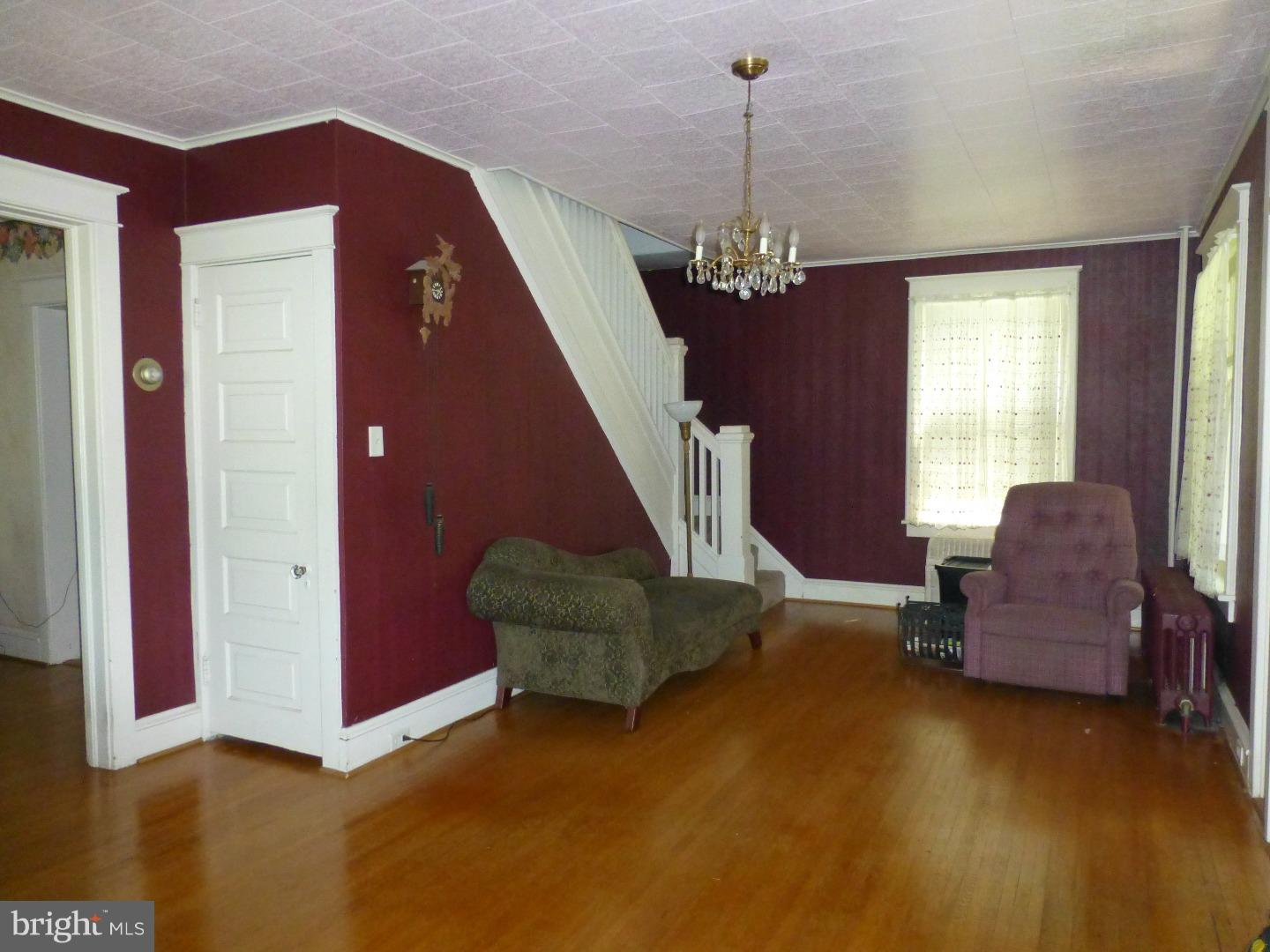 77 Park Road Wyomissing, PA 19609 - Photo 10 of 16 Living Room