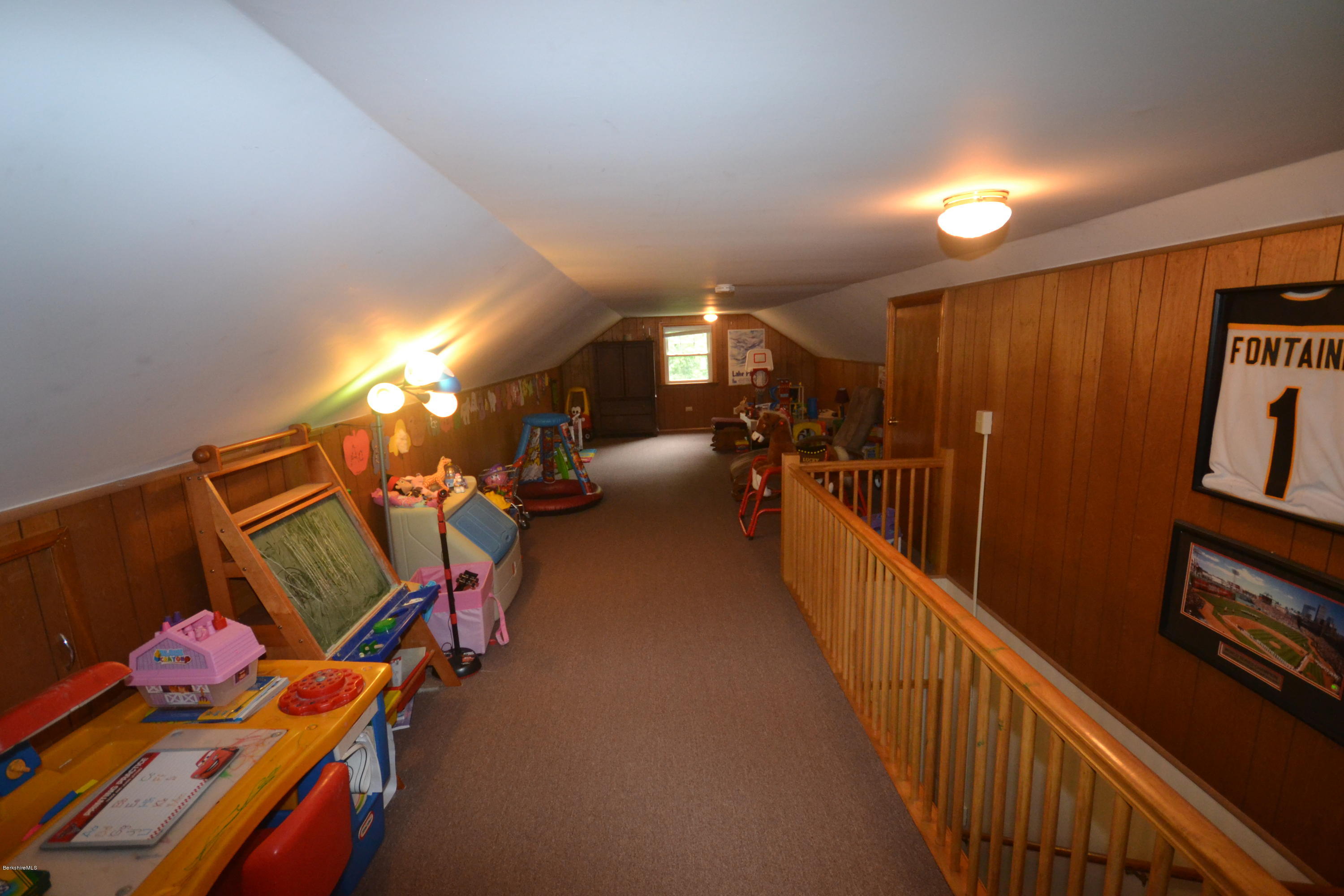 112 East Acres Road Pittsfield, MA 01201 - Photo 11 of 26 Second Floor