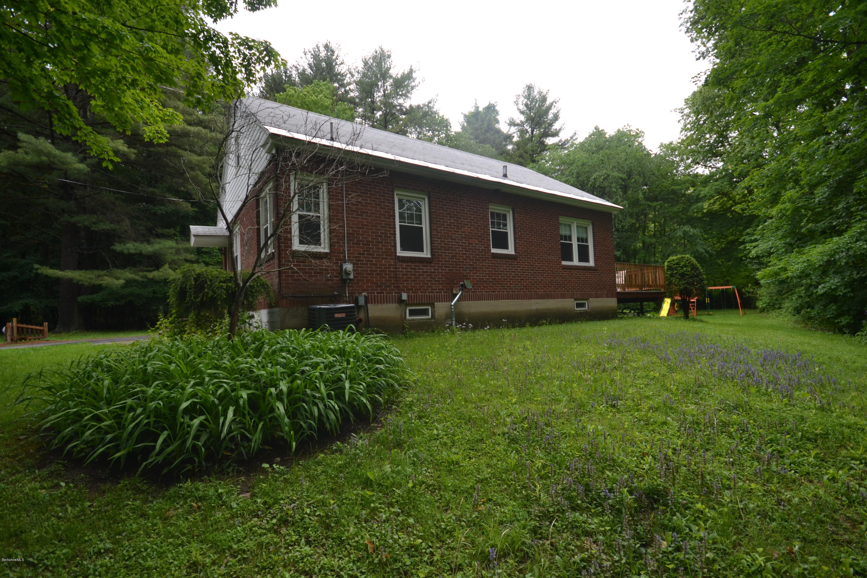 112 East Acres Road Pittsfield, MA 01201 - Photo 17 of 26 Exterior_Side