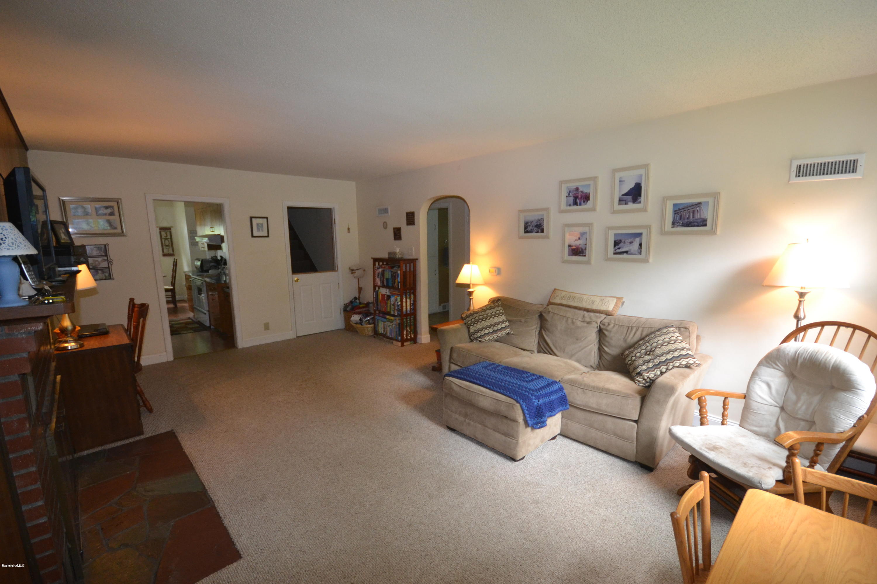 112 East Acres Road Pittsfield, MA 01201 - Photo 3 of 26 Living Room