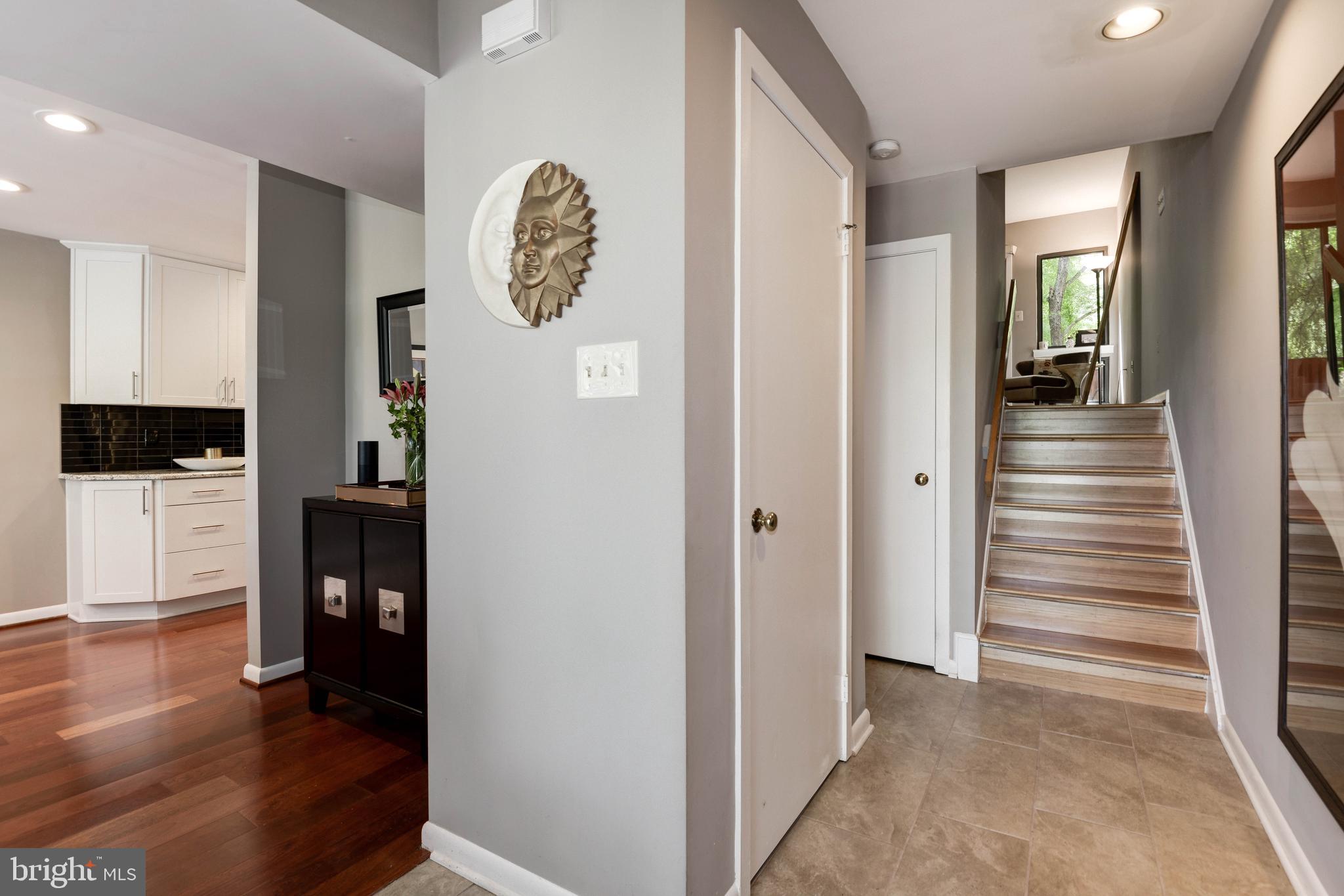10995 Thrush Ridge Road Reston, VA 20191 - Photo 4 of 44