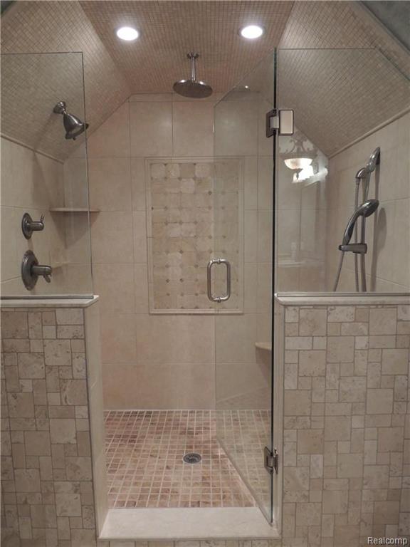 2463 Ashford Rochester Hills, MI 48306 - Photo 9 of 18