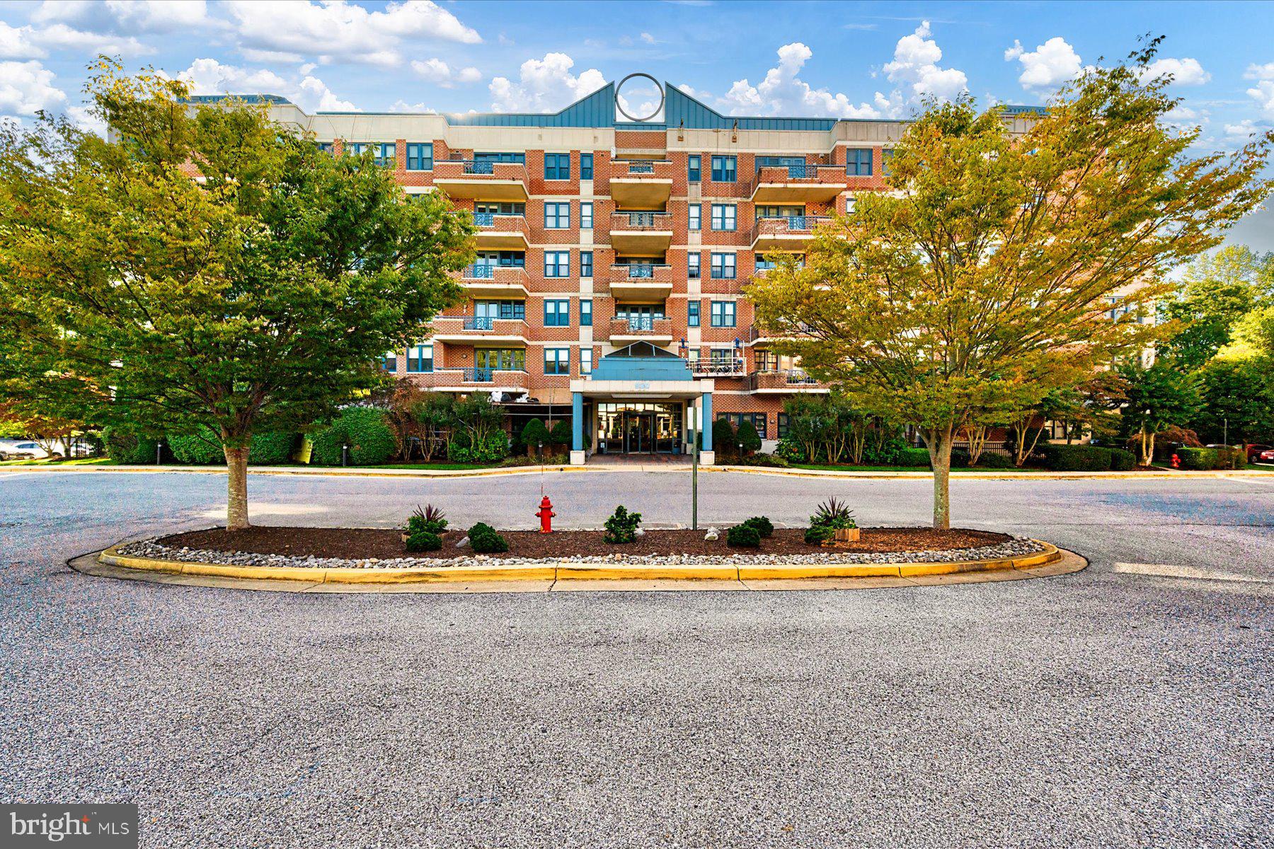 930 Astern Way, Unit 405 Annapolis, MD 21401 - Photo 22 of 27 a front view of a building with street view