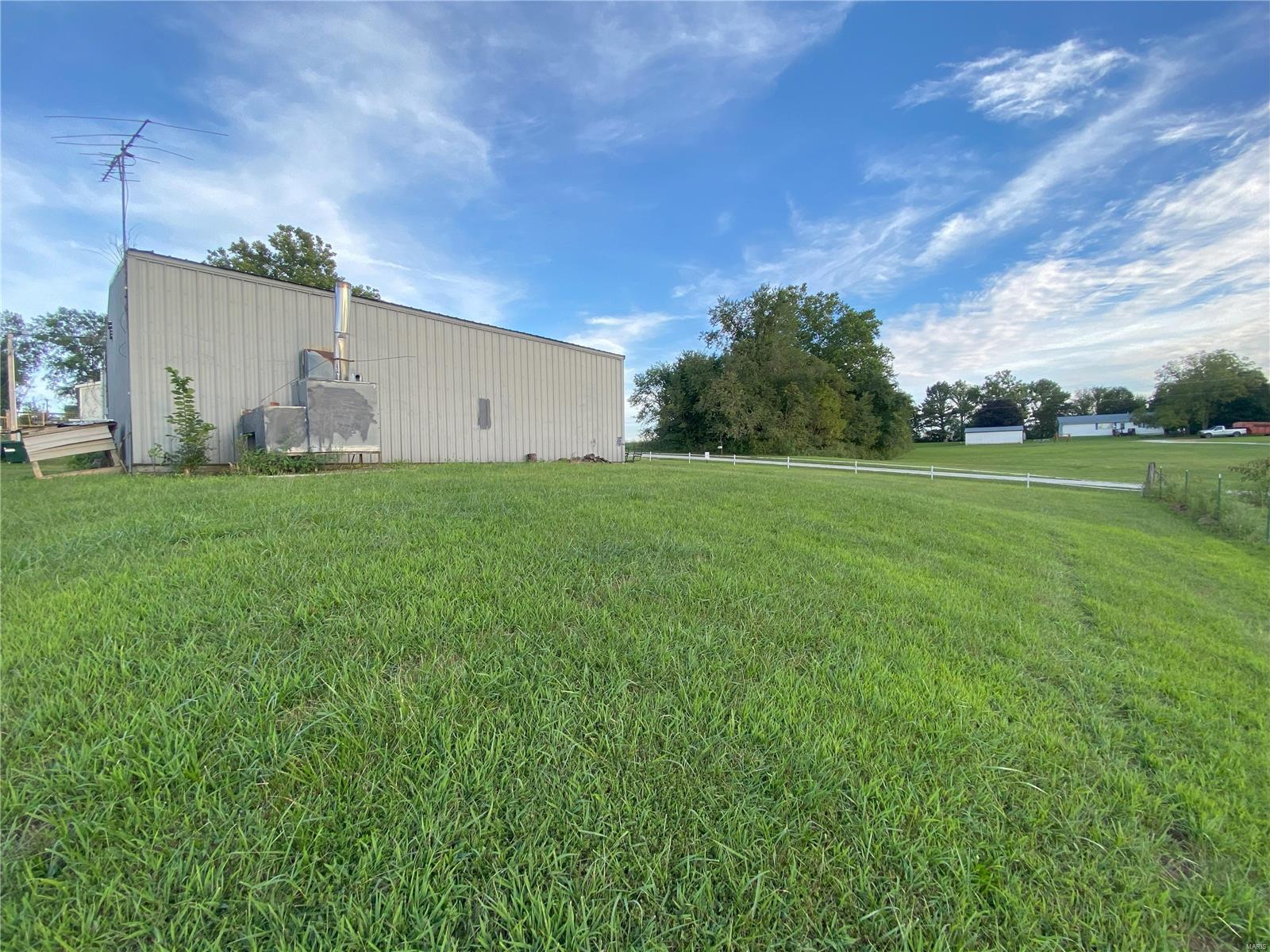 10727 Highway 32 Plato, MO 65552 - Photo 16 of 24