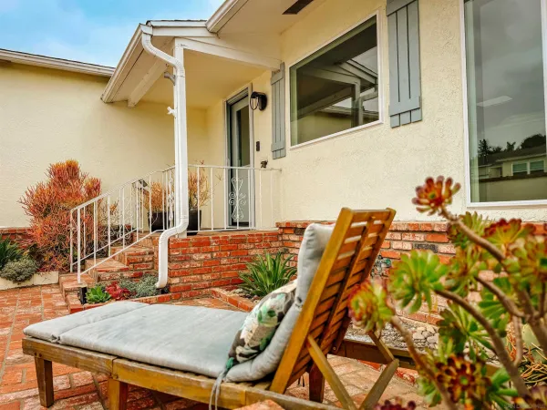 a view of an outdoor space