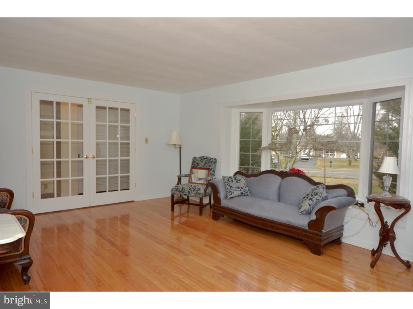 93 Mountainview Road Ewing, NJ 08628 - Photo 3 of 22