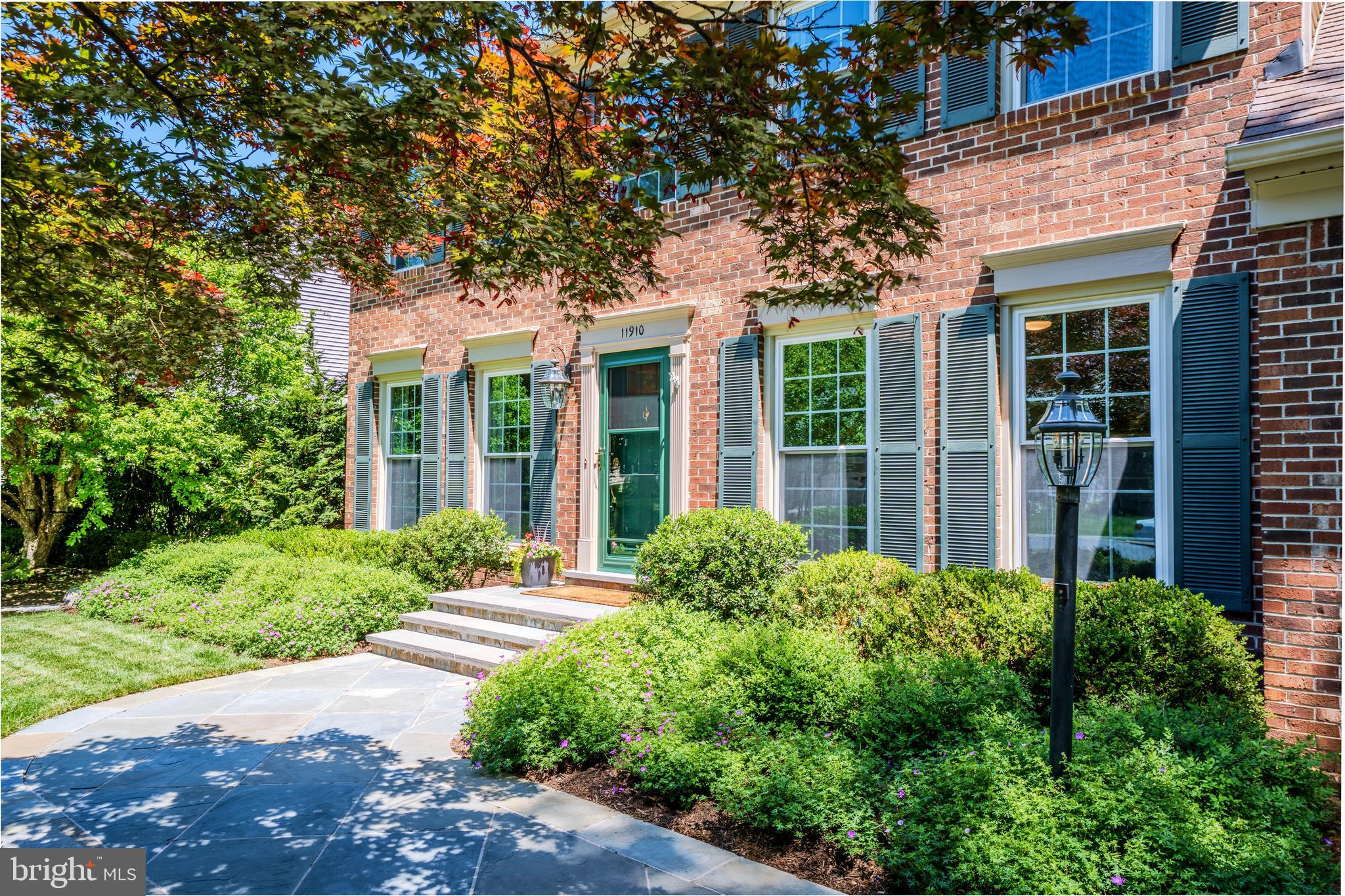 11910 Winstead Lane Reston, VA 20194 - Photo 76 of 80 Walkway