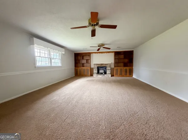 $195,000 | 214 Cornell Drive, Warner Robins, GA 31093