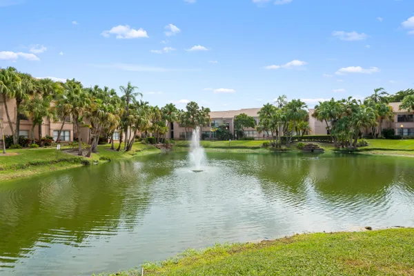 $1,900 | 2986 South University Drive, Unit 8205, Davie, FL 33328