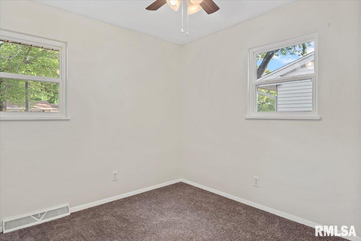 2608 Sandgate Road Springfield, IL 62702 - Photo 17 of 35