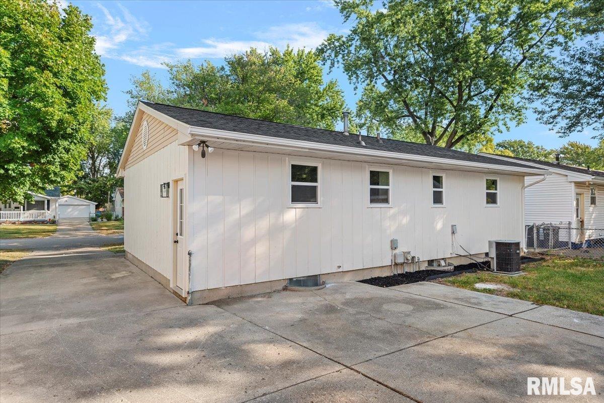 2608 Sandgate Road Springfield, IL 62702 - Photo 32 of 35