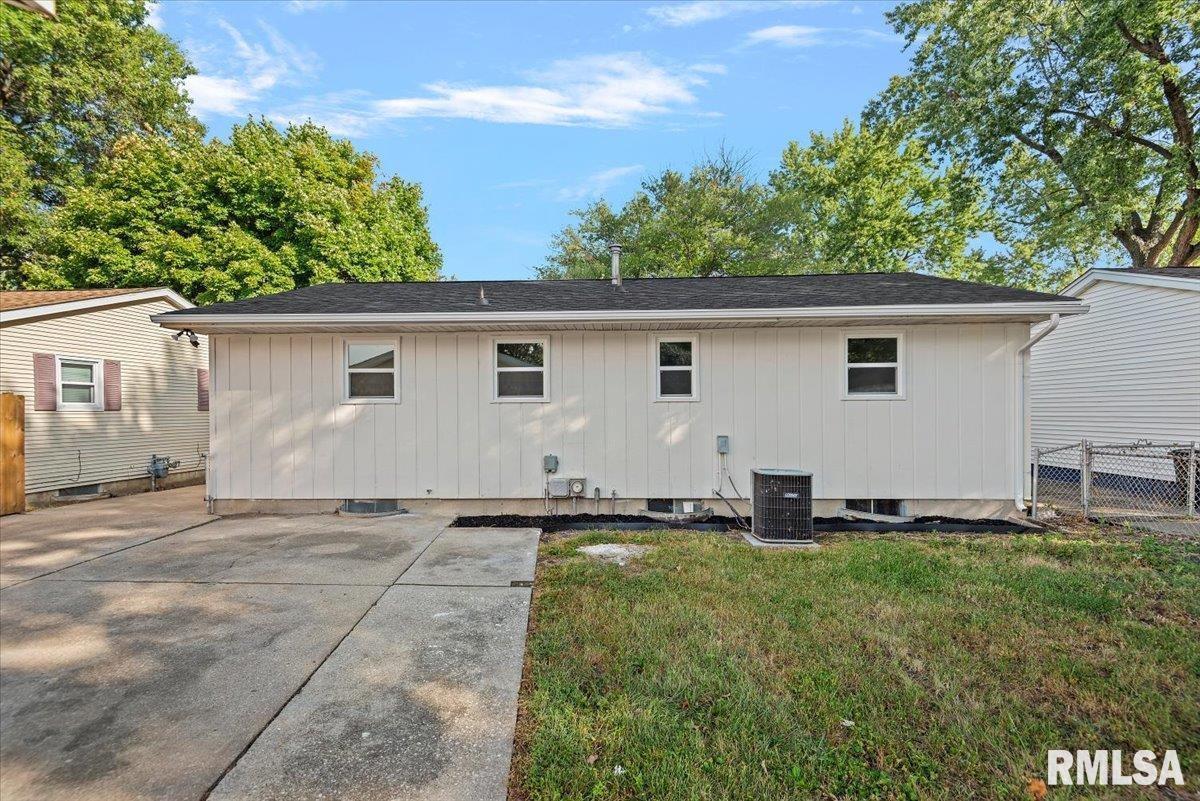 2608 Sandgate Road Springfield, IL 62702 - Photo 33 of 35