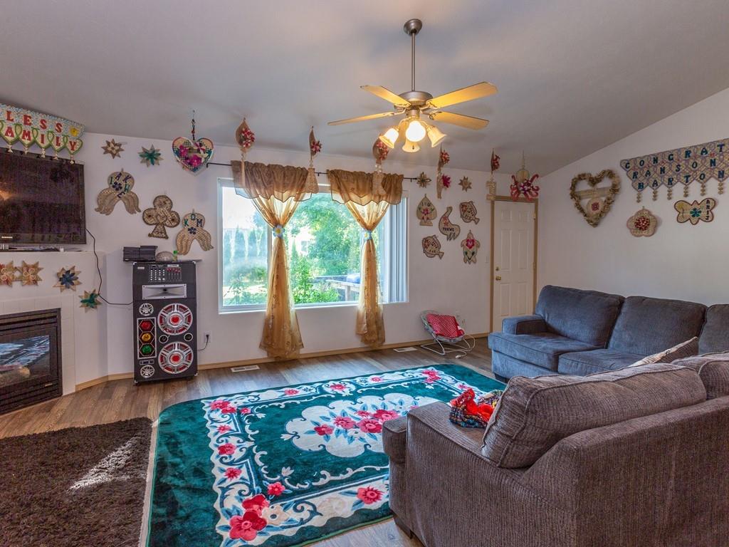 918 North University Road Spokane Valley, WA 99206 - Photo 7 of 17