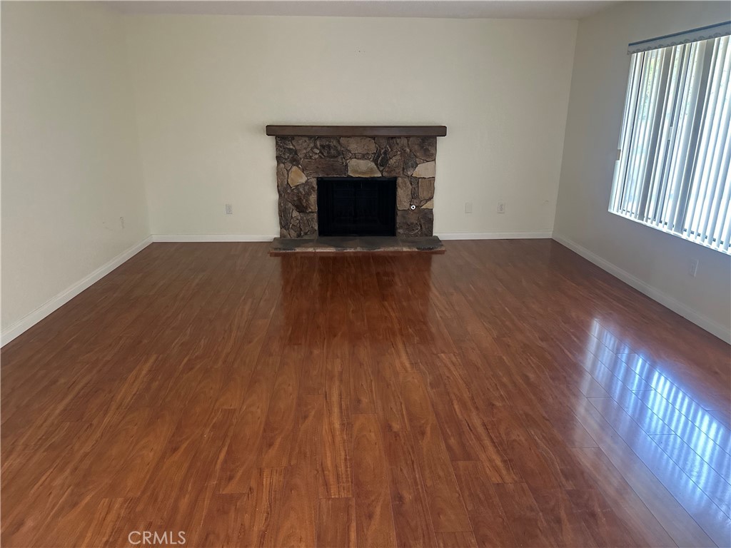 4140 Mockingbird Lane Banning, CA 92220 - Photo 2 of 9 Living Room