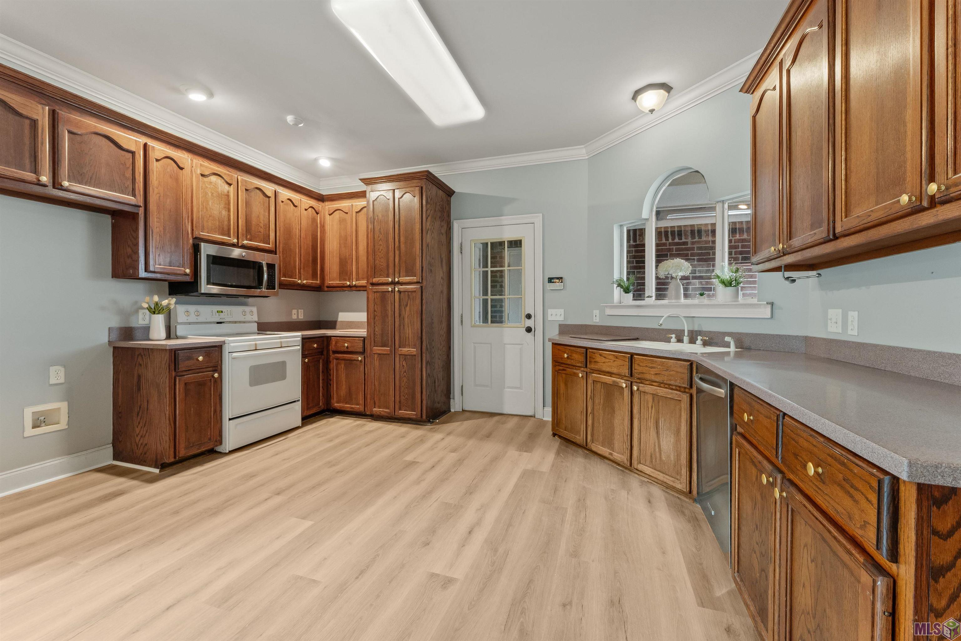 1943 Hunters Way Drive Baton Rouge, LA 70816 - Photo 8 of 25