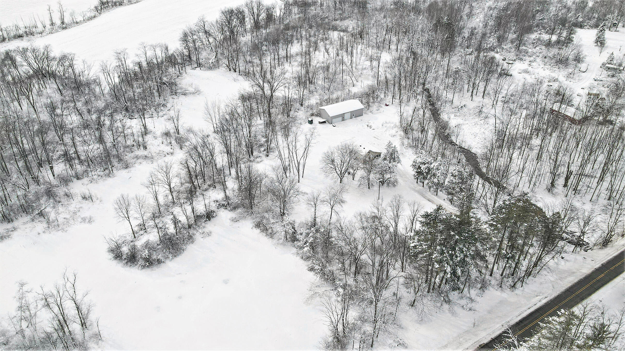 11475 Sears Road Concord, MI 49237 - Photo 53 of 56 Photo_6553865_DJI_265_jpg_5119570_0_2022