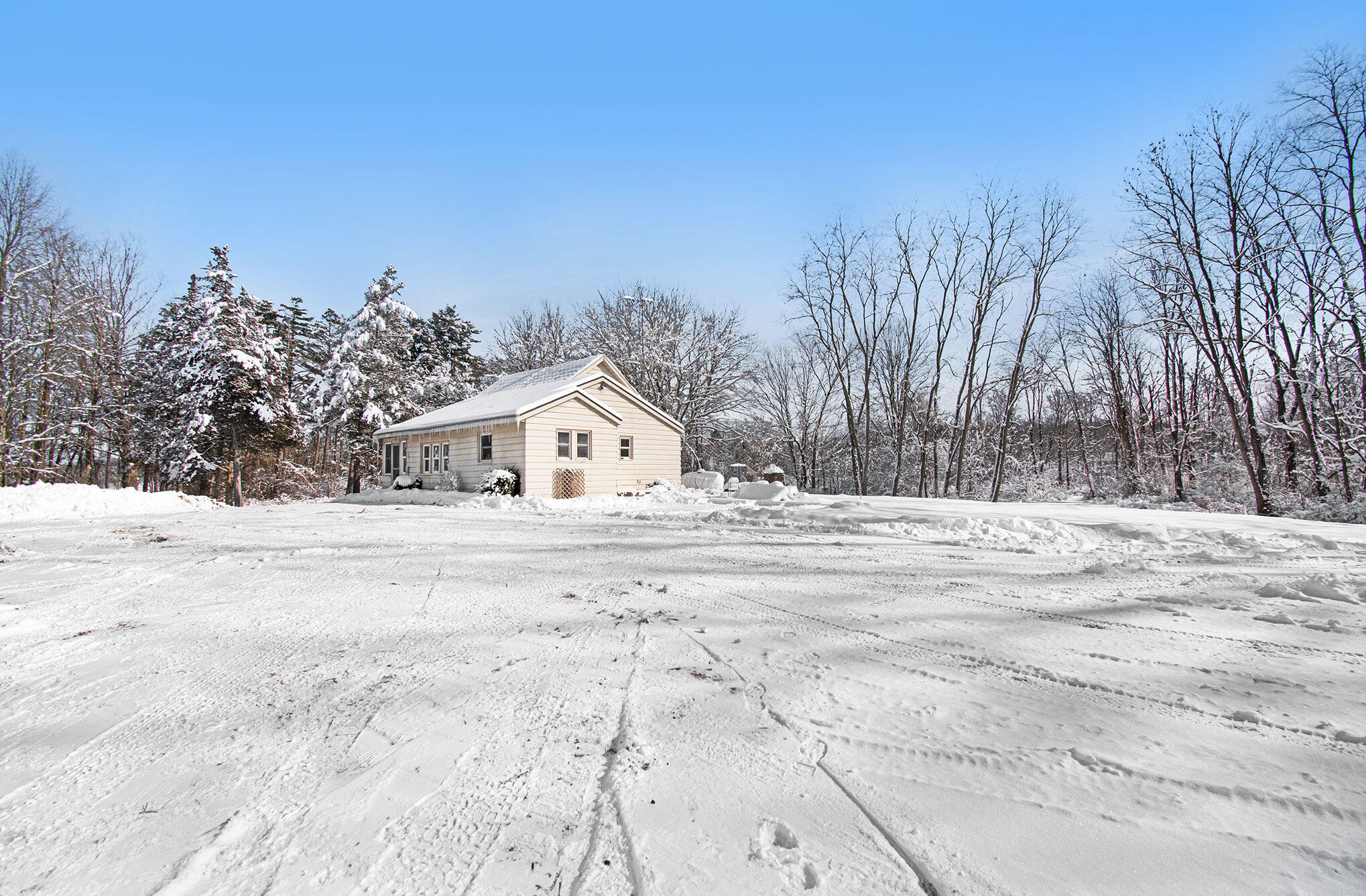 11475 Sears Road Concord, MI 49237 - Photo 8 of 56 DSC_0101