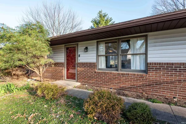 $309,900 | 610 West Ryan Road, Bloomington, IN 47403
