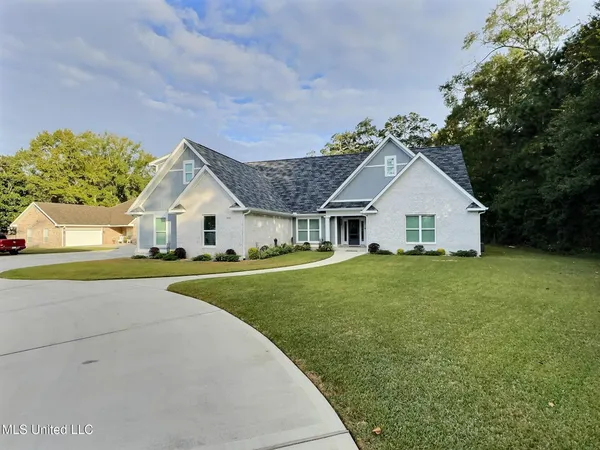 $899,999 | 3529 Government Street, Ocean Springs, MS 39564