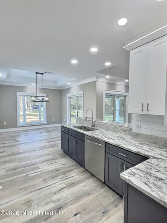 $899,999 | 3529 Government Street, Ocean Springs, MS 39564