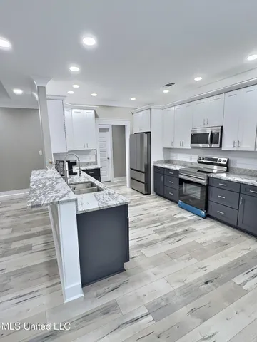 $899,999 | 3529 Government Street, Ocean Springs, MS 39564