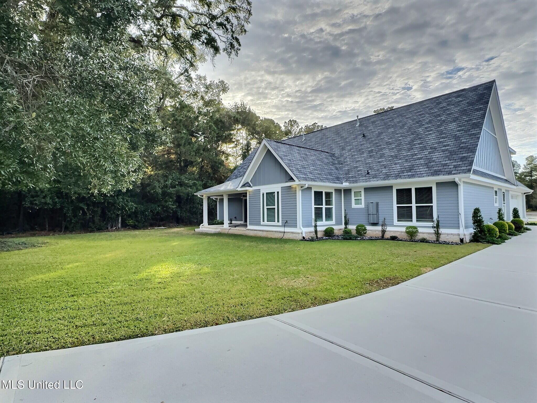 3529 Government Street Ocean Springs, MS 39564 - Photo 4 of 80 exposio_133320811
