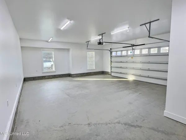 $899,999 | 3529 Government Street, Ocean Springs, MS 39564