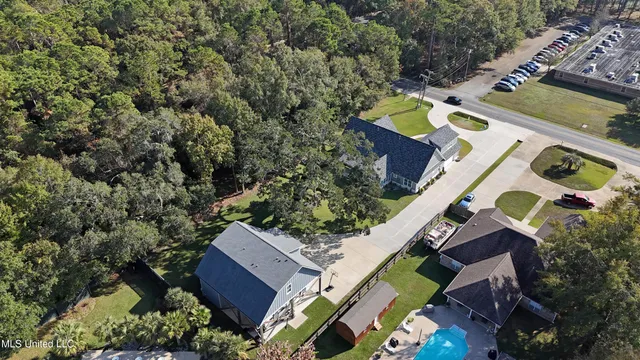 $899,999 | 3529 Government Street, Ocean Springs, MS 39564