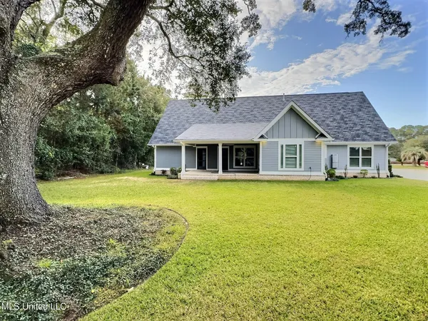 $899,999 | 3529 Government Street, Ocean Springs, MS 39564
