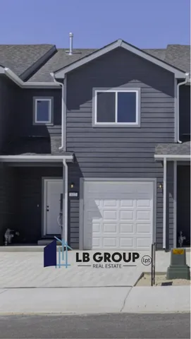 $270,900 | 612 Badger Lane, Mills, WY 82644