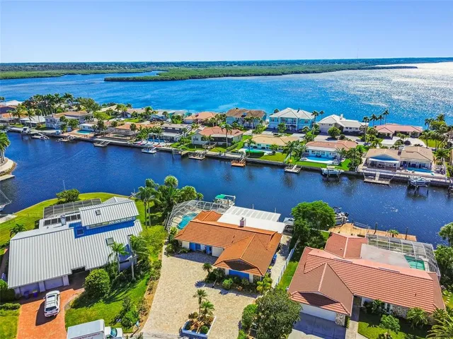 $4,250 | 5050 Porpoise Place, New Port Richey, FL 34652