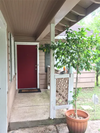 a house view with a garden